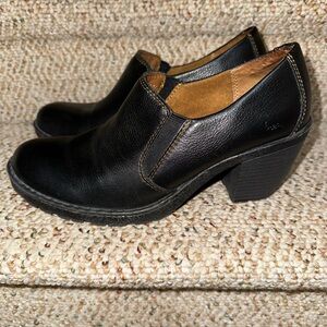 Born Women's Black Leather Mules